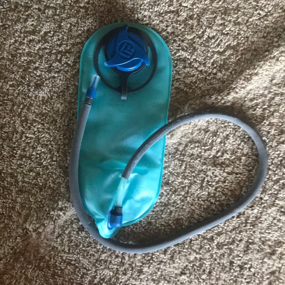 Hydration backpack - Picture 5 of 8